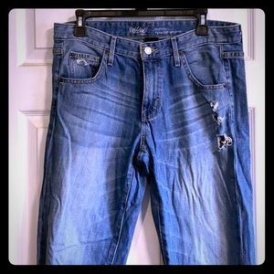 Cute boyfriend crop ripped jeans